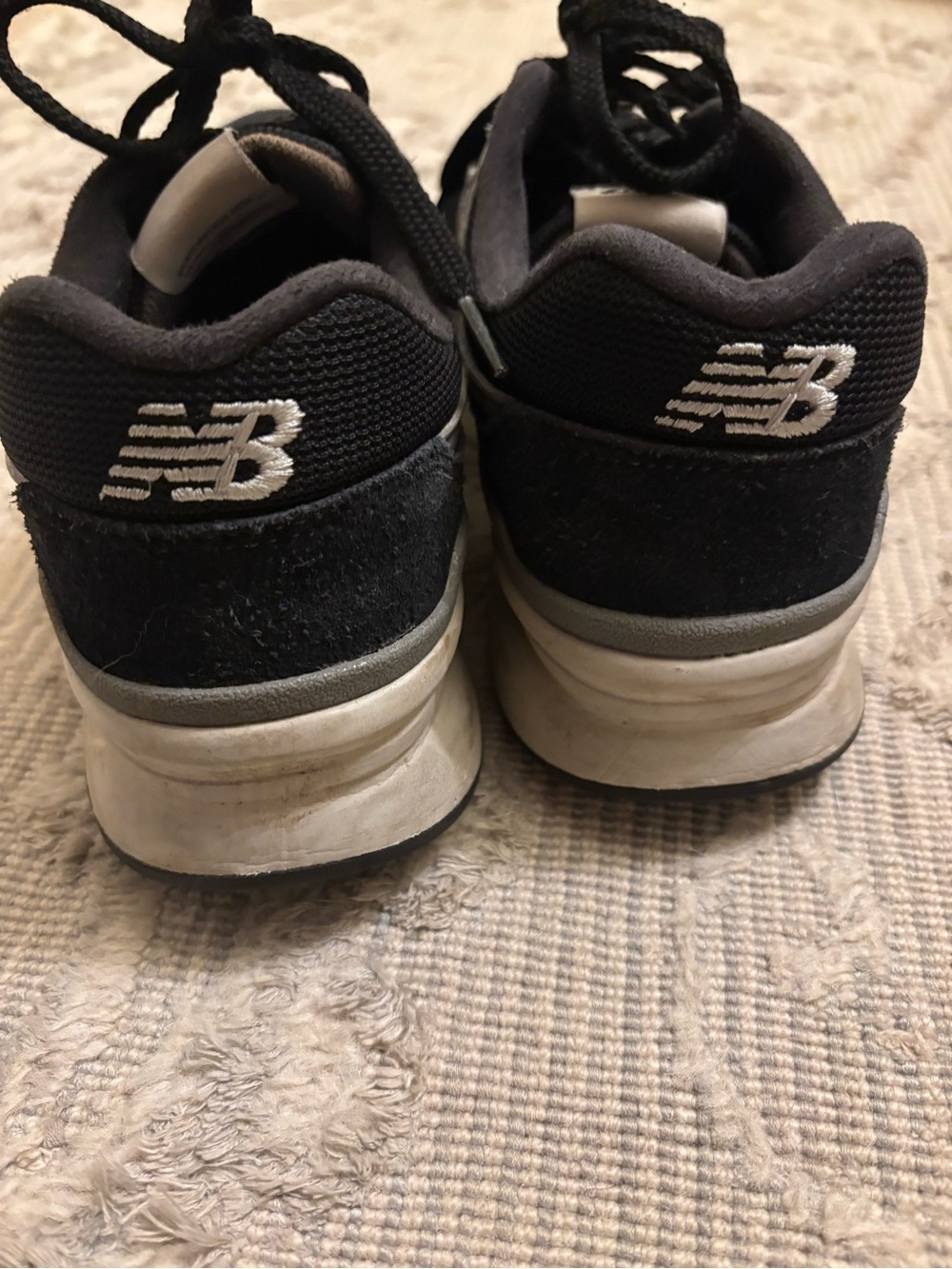 New Balance Men's Black & Gray Casual Lace-Up Sneakers - Picture 3 of 6